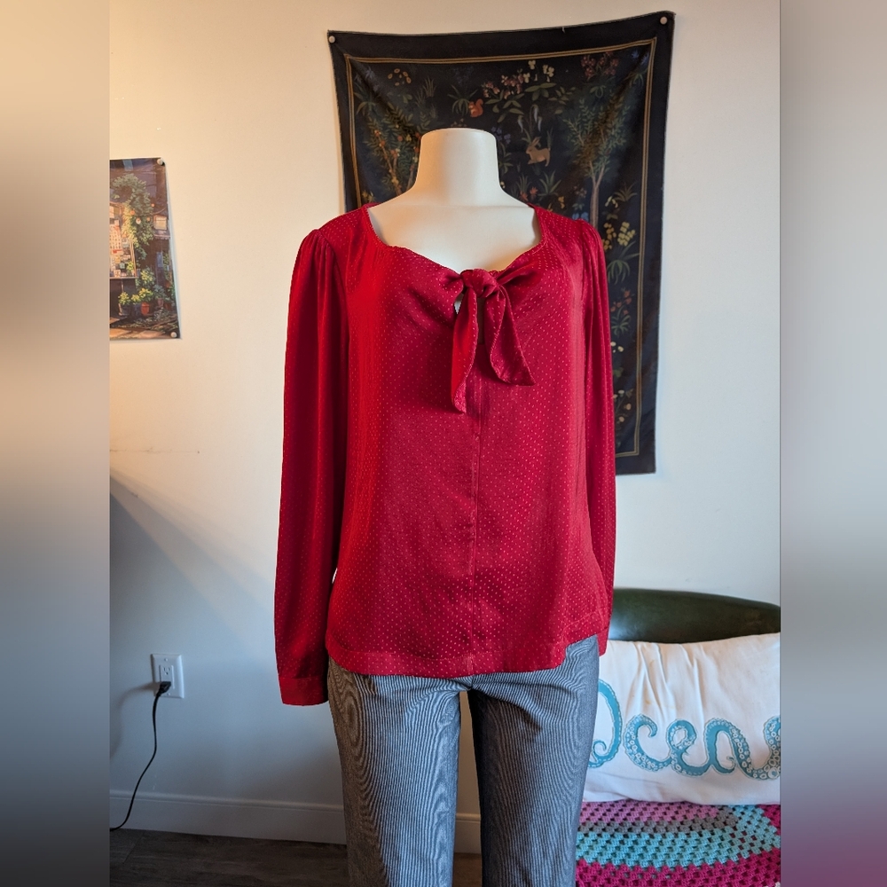 Cabi‎ Elegant Red Women's Top Polka Dot Tie Top Size Medium